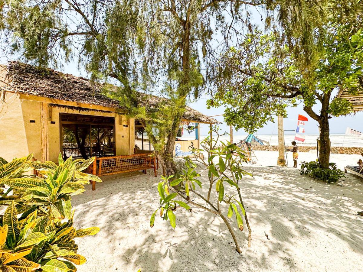 Jambo Beach Hotel Paje Buitenkant foto