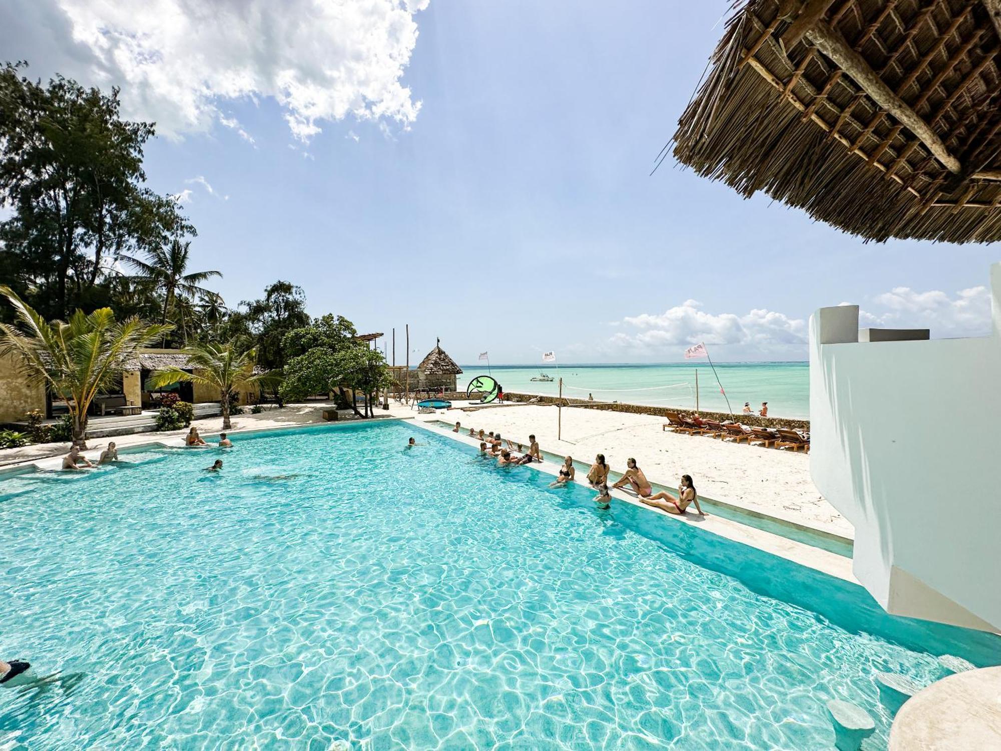 Jambo Beach Hotel Paje Buitenkant foto