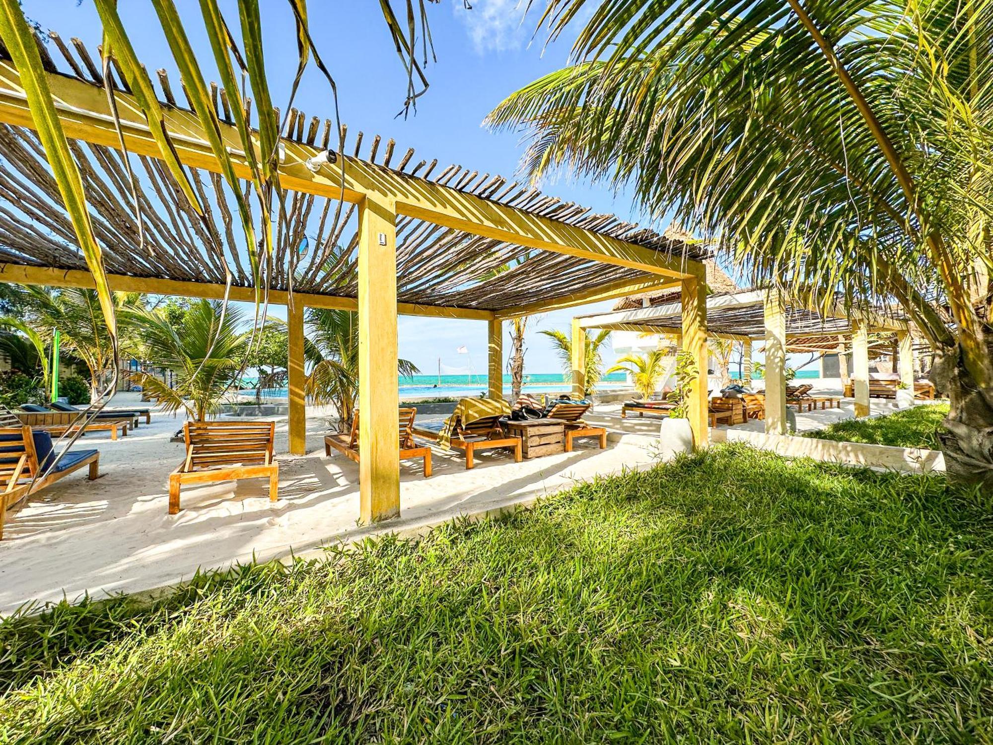 Jambo Beach Hotel Paje Buitenkant foto